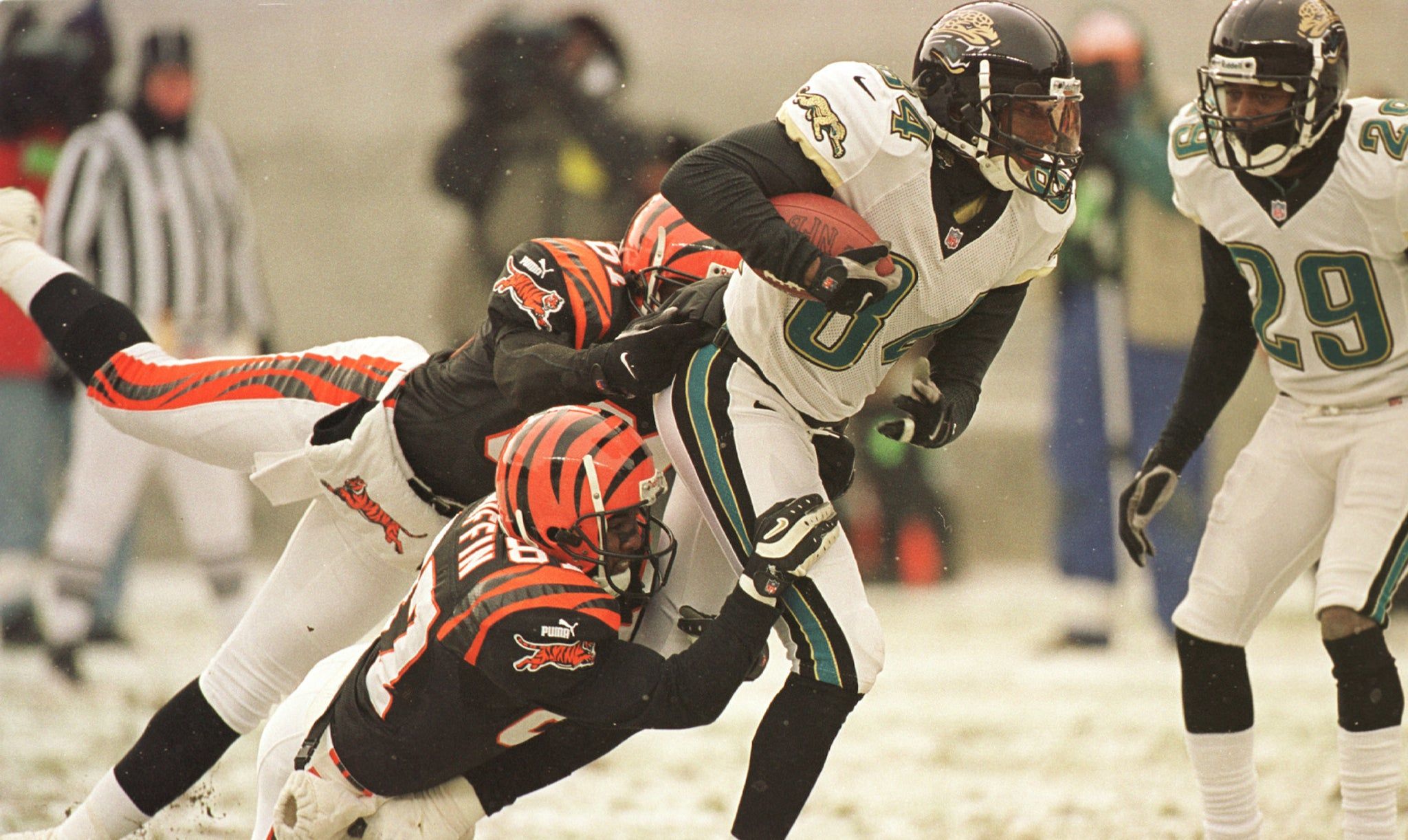 Deadspin | Ex-Alabama St. Coach And Booster Get In A Fight During Deposition, image size:2048x1222