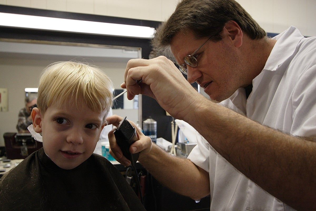 Deadspin | A Terrifying Story Of Unwanted Barber Arm Humping