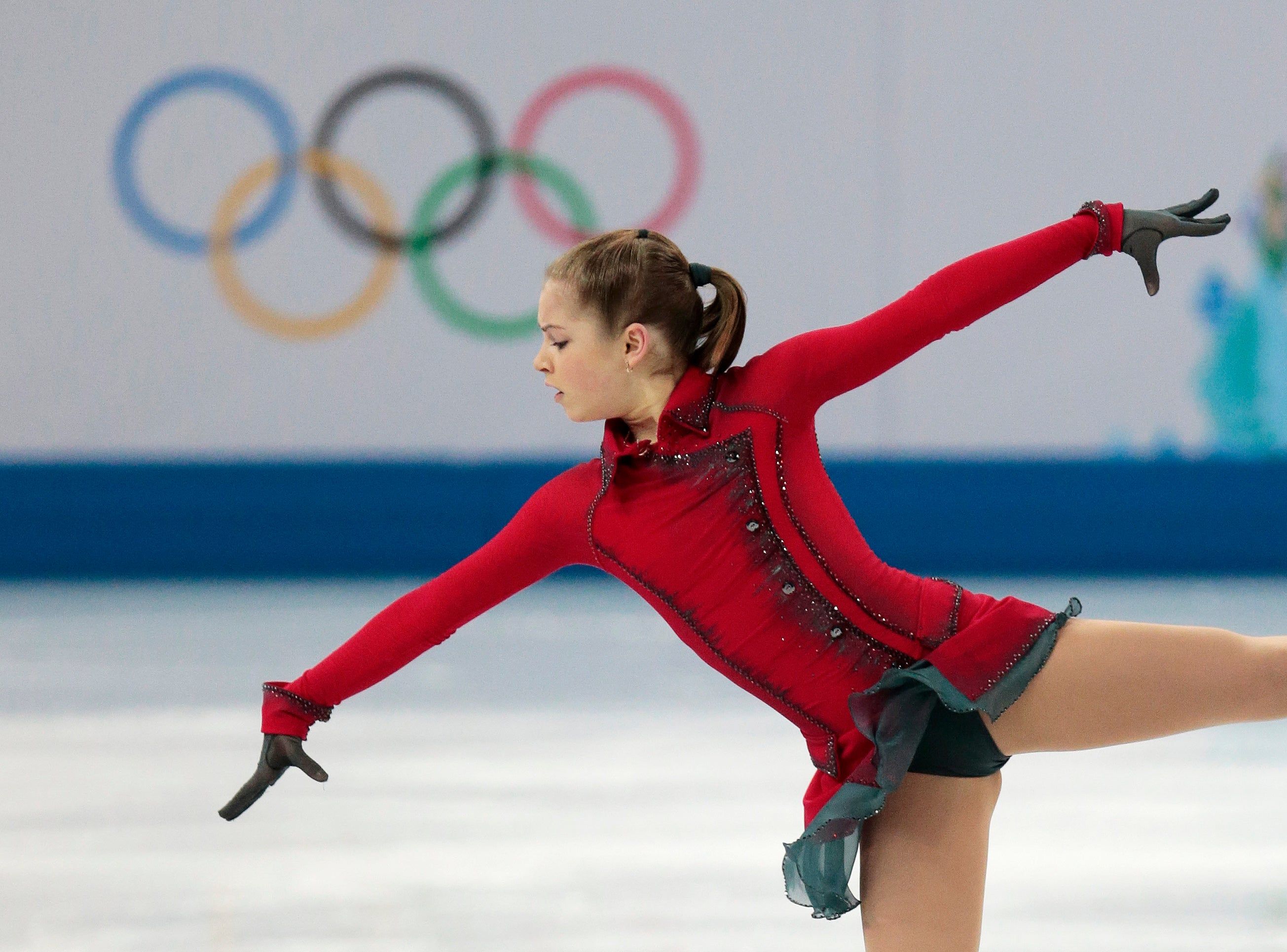 Even Putin Is on His Feet Cheering for Yulia Lipnitskaya - Business Insider, image size:2609x1930