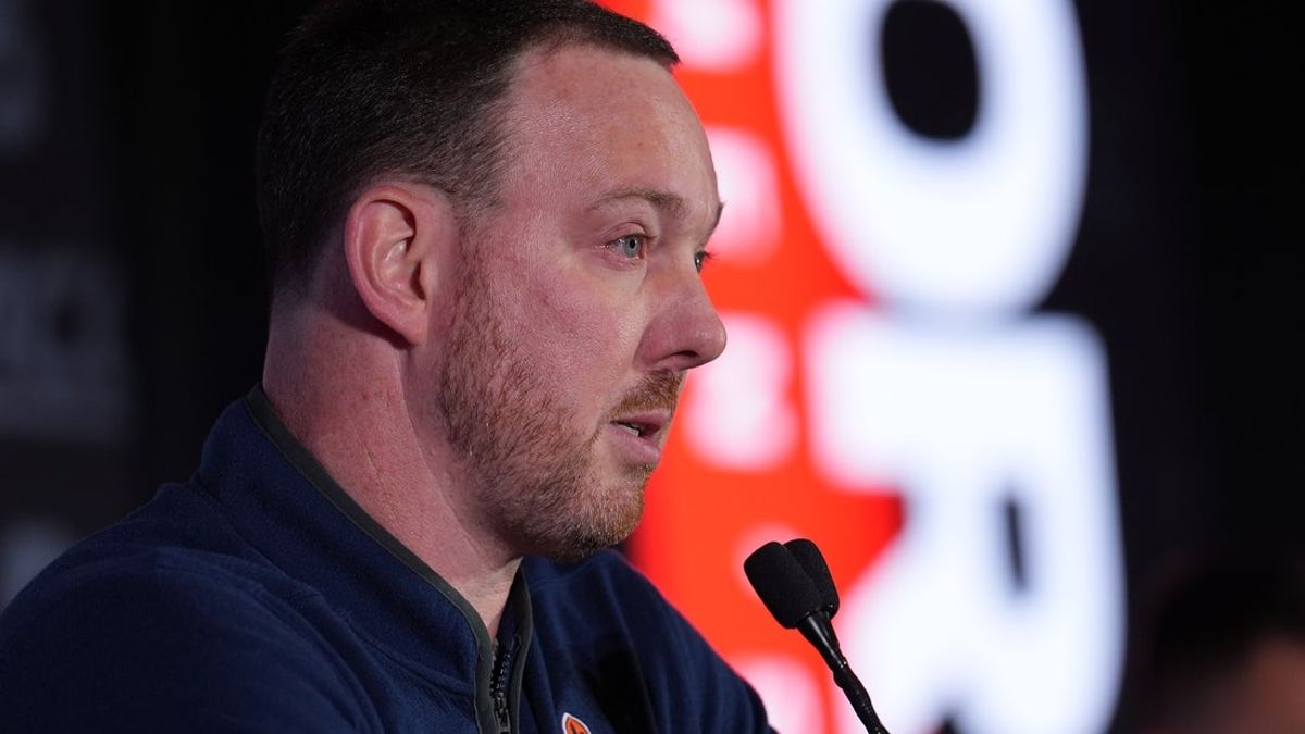 Syracuse starts anew with throwback Gerry McNamara calling shots