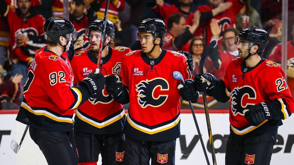 Flames continue turnaround, top Wings for third straight win