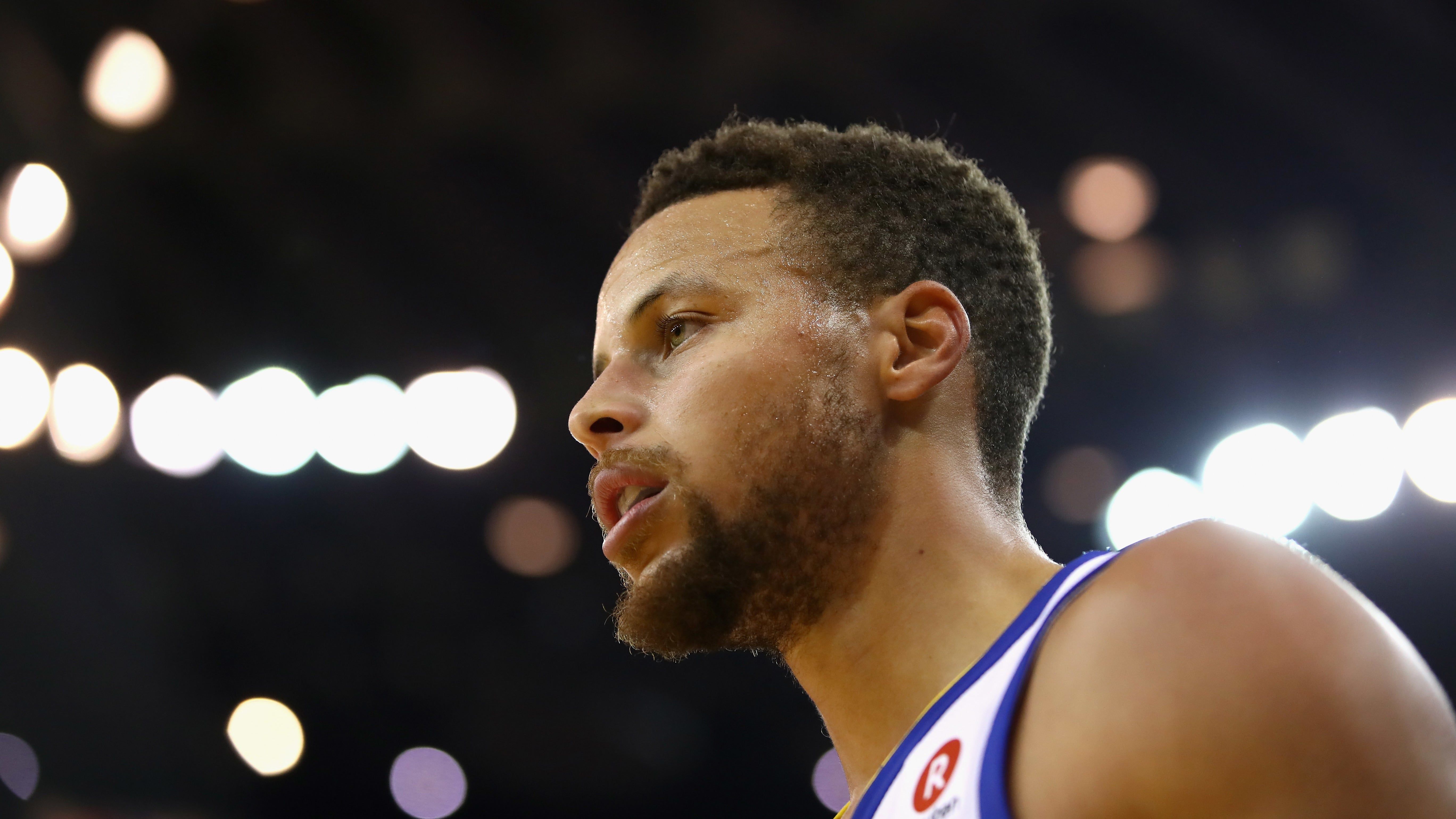 Deadspin | Steph Curry: Talking About "Supporting Our Troops" Isn't Enough