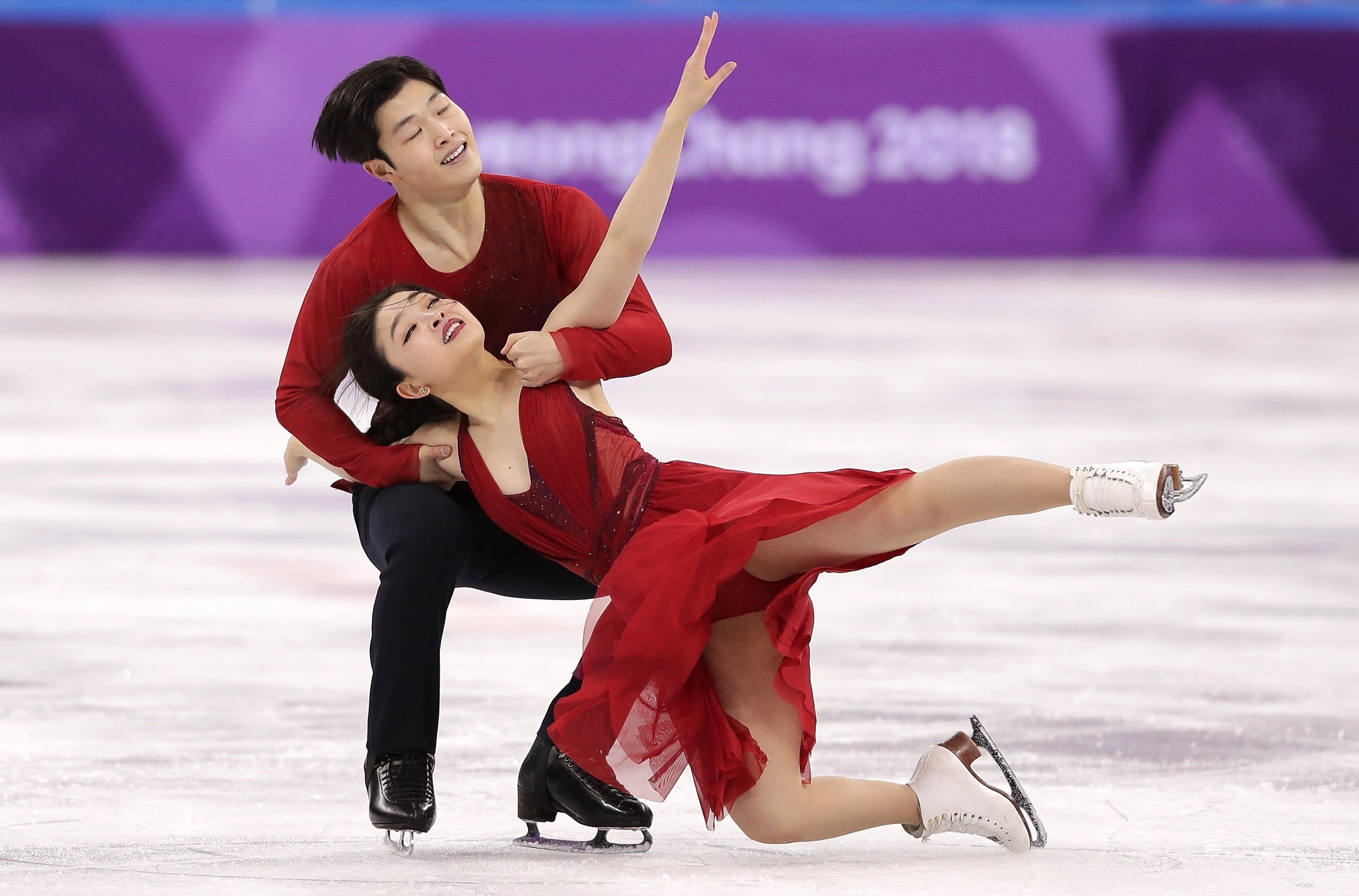 Deadspin | What Makes Ice Dancing Different? Brother-Sister Pairs, To  Start<em></em>