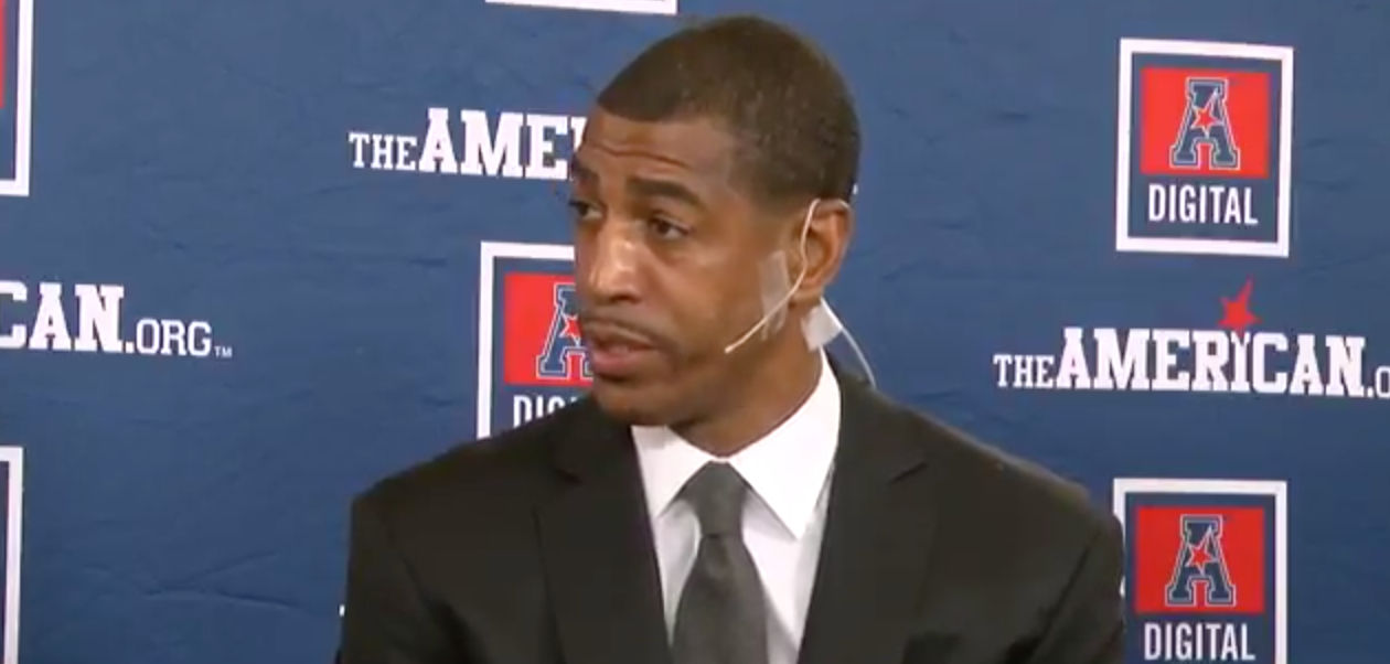 Deadspin | Somebody Save Kevin Ollie