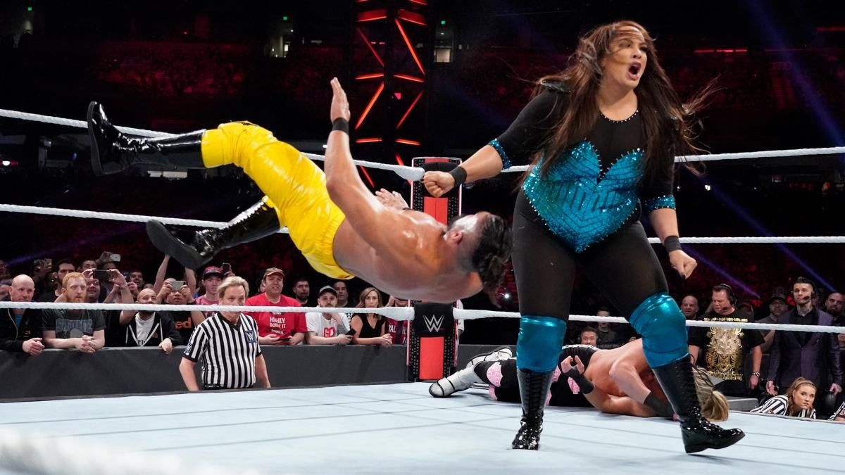 Deadspin | Can WWE Be Trusted With Intergender Wrestling?