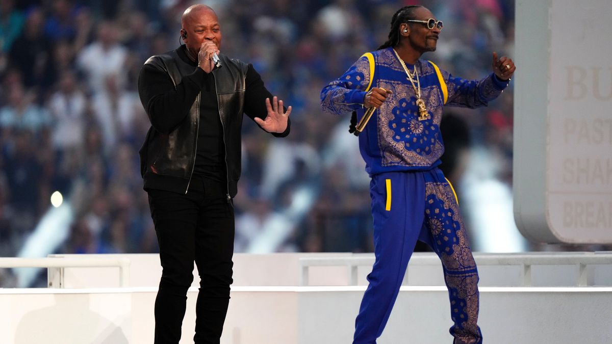 Dr, Dre and Snoop Dogg perform at the 2022  Super Bowl halftime show.