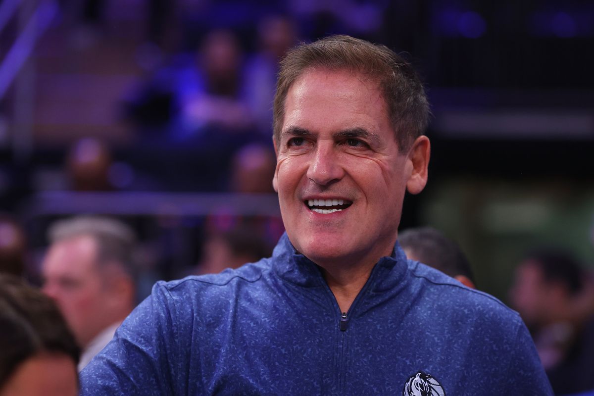 Mark Cuban wants Taylor Swift to date someone on the Dallas Mavericks