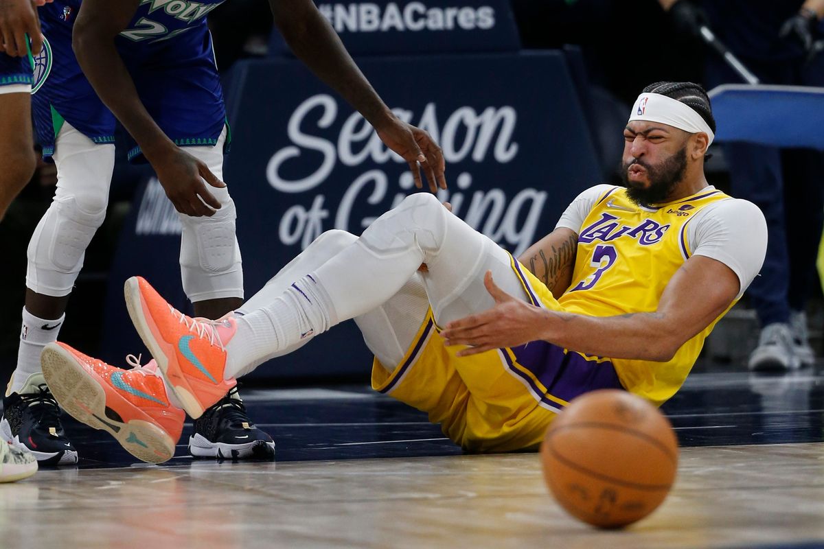 Lakers fans were spared having to watch Anthony Davis and the Lakers finish against Dallas.