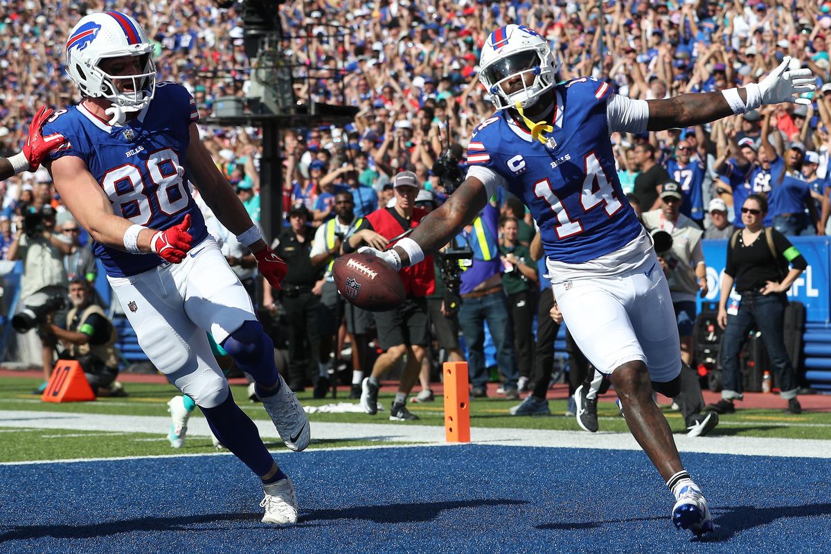 Stefon Diggs (14) helped lead the Bills to a big win over the Dolphins.