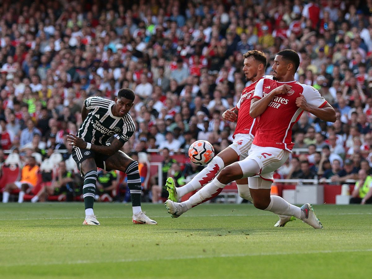 Arsenal takes on United in a match it would go on to win 3-1.