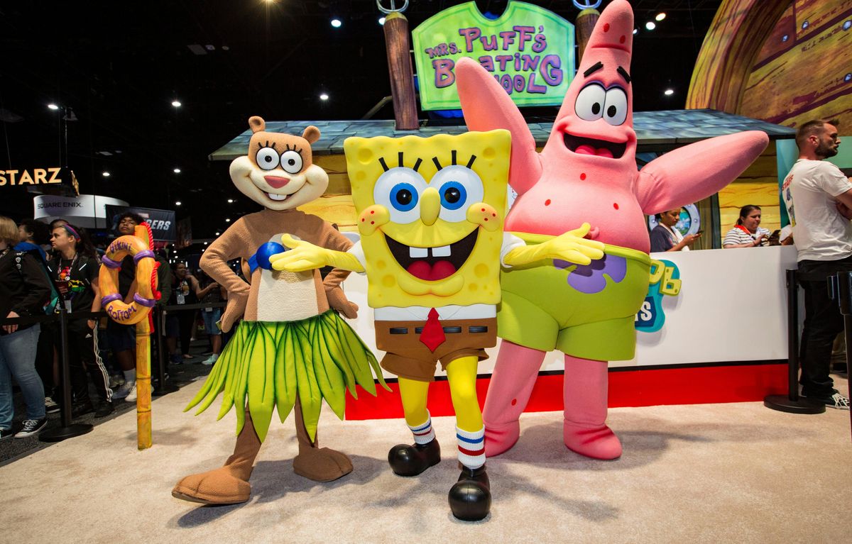 Who lives in a pineapple under the sea?