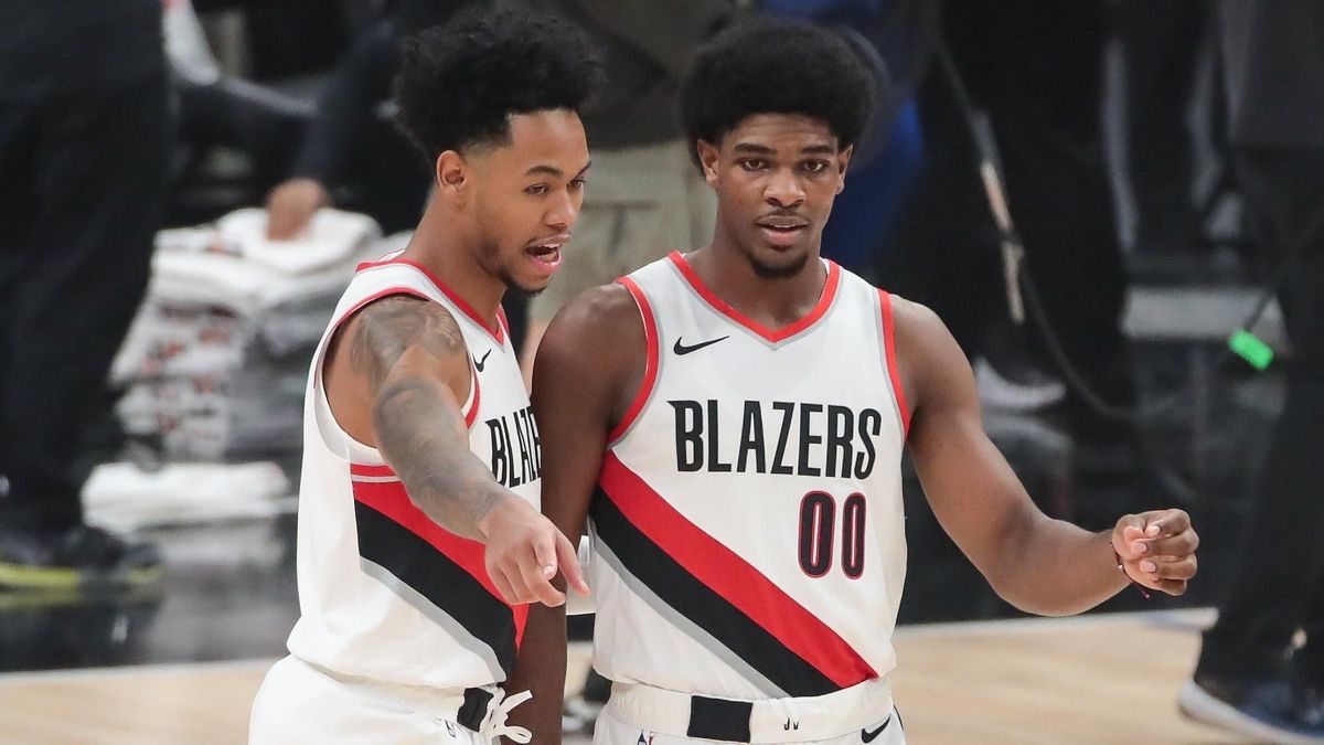 Anfernee Simons (izq.) y Scoot Henderson, la 3 elección general nº del Draft de la NBA 2023