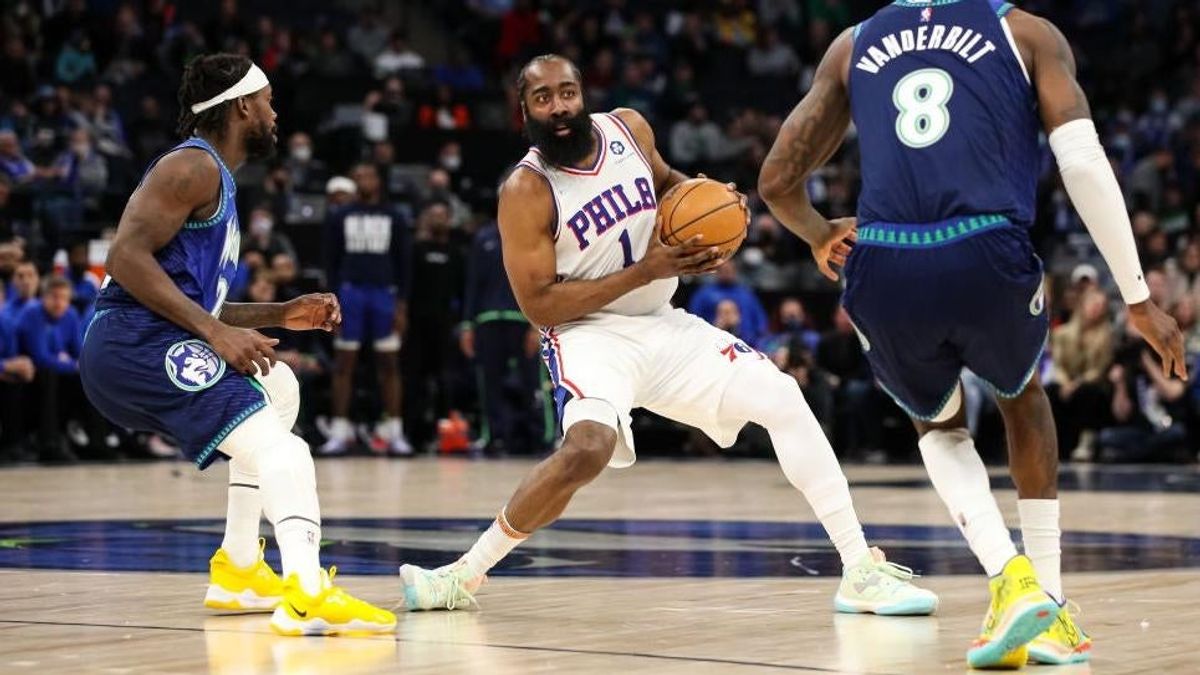 James Harden scored 27 points in his first game with the 76ers.