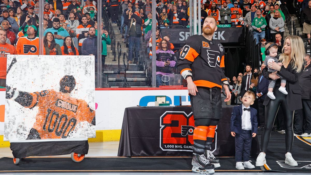 Claude Giroux played his 1,000th game for the Flyers on Thursday night.