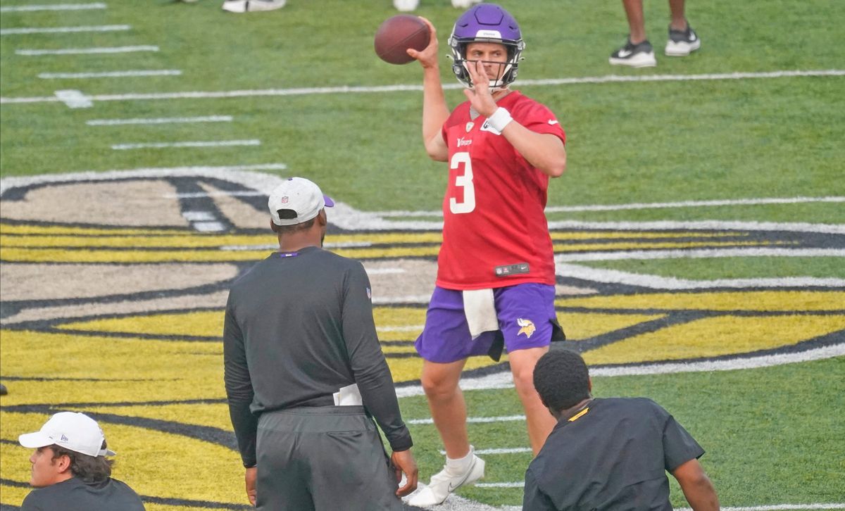 Jake Browning: Vaccinated