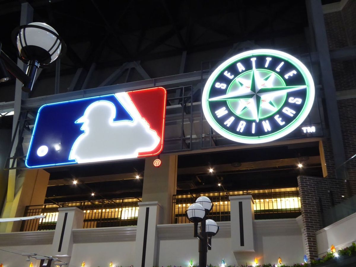 Seattle Mariners logos help set the scene in the Seattle Terrace dining and shopping area of the Flight of Dreams complex in Japan.

636747024810893983-20-Seattle-Mariners-logos-help-set-the-scene-in-Seattle-Terrace-dining-and-shoppoig-area-of-the-Flight-of-Dreams-complex-in-Japan.-Photo-Harriet-Baskas.JPG