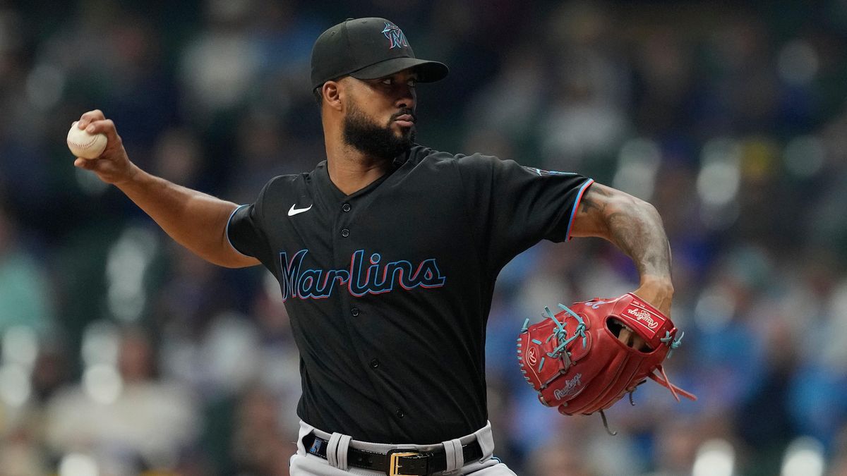 The Marlins’ Sandy Alcantara pitches against the Milwaukee Brewers  at American Family Field on September 30, 2022 in Milwaukee, Wisconsin.