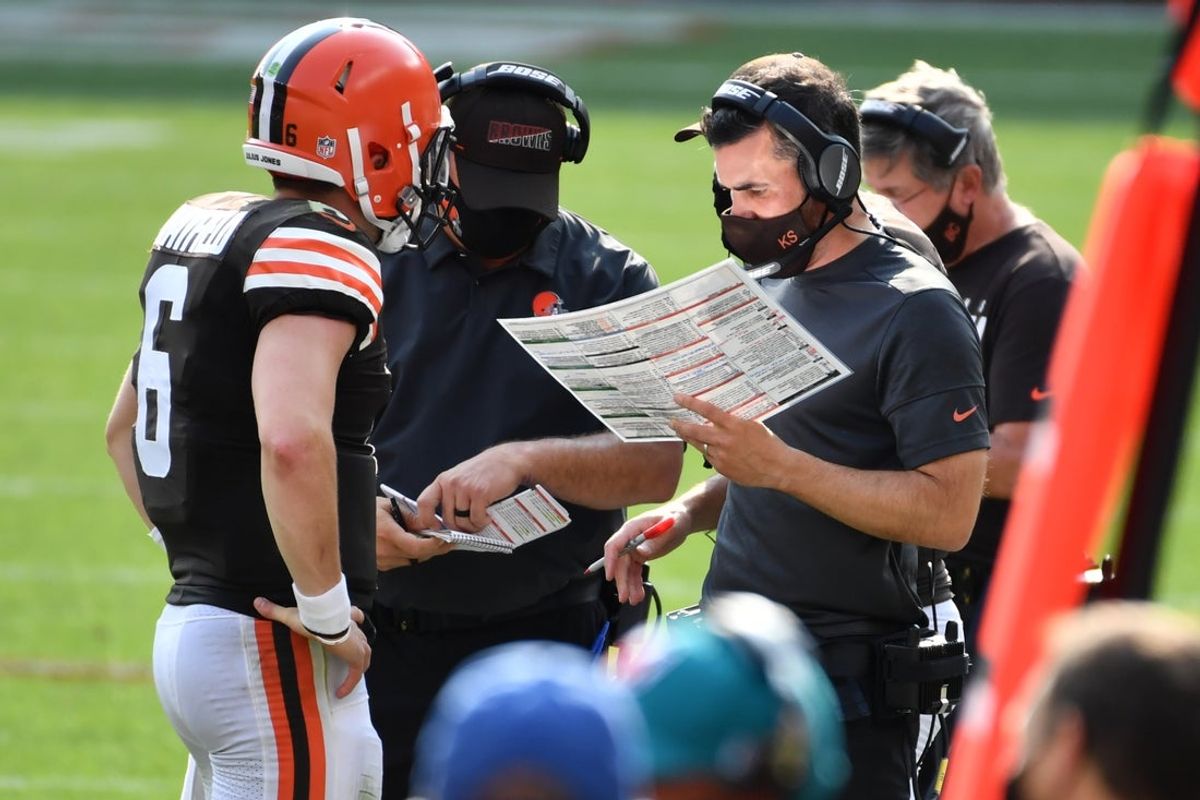 Sep 27, 2020; Cleveland, Ohio, USA; Cleveland Browns quarterback Baker Mayfield (6) talks with head coach Kevin Stefanski during the second half against the Washington Football Team at FirstEnergy Stadium. Mandatory Credit: Ken Blaze-Imagn Images