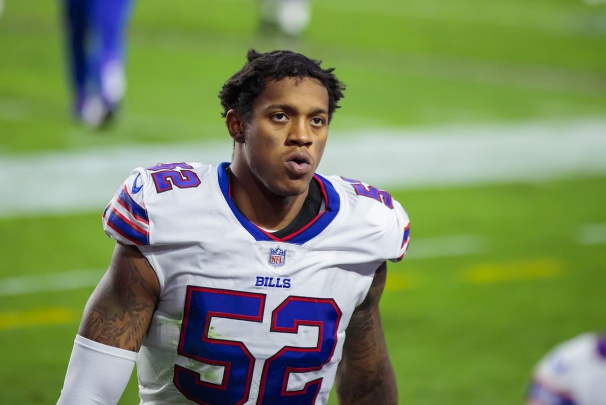 Nov 15, 2020; Glendale, Arizona, USA; Buffalo Bills linebacker Darron Lee (52) against the Arizona Cardinals at State Farm Stadium. Mandatory Credit: Mark J. Rebilas-Imagn Images