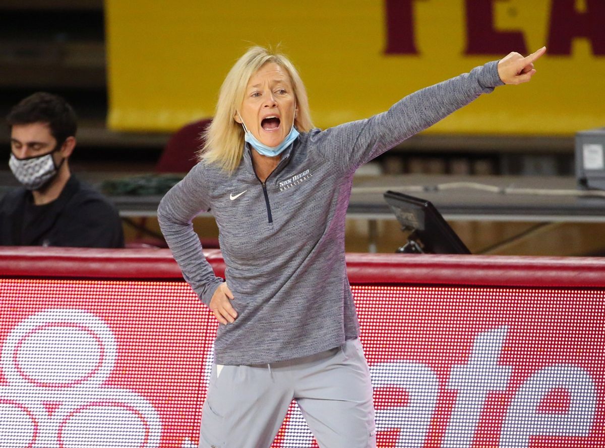 Dec 13, 2020; Tempe, Arizona, USA;  San Diego head coach Cindy Fisher directs her team against Arizona State during a non-conference game at Desert Financial Arena. Mandatory Credit: Michael Chow-Arizona Republic

San Diego Vs Asu