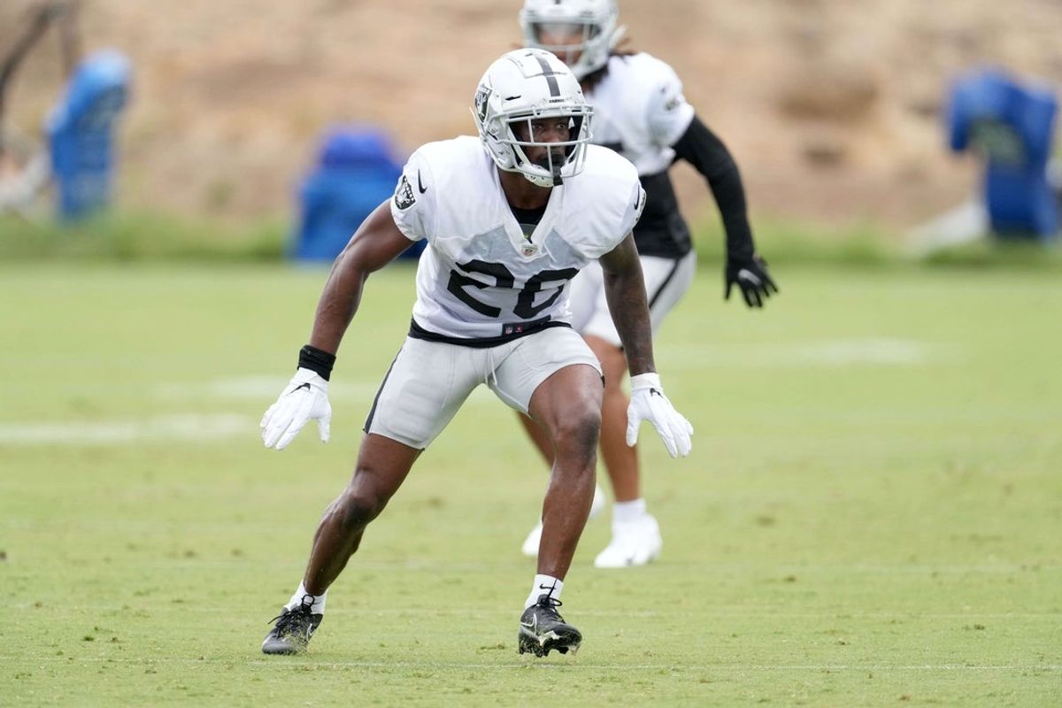 Aug 18, 2021; Thousand Oaks, CA, USA;  Las Vegas Raiders  cornerback Damon Arnette (20) during a joint practice against the Los Angeles Rams. Mandatory Credit: Kirby Lee-Imagn Images