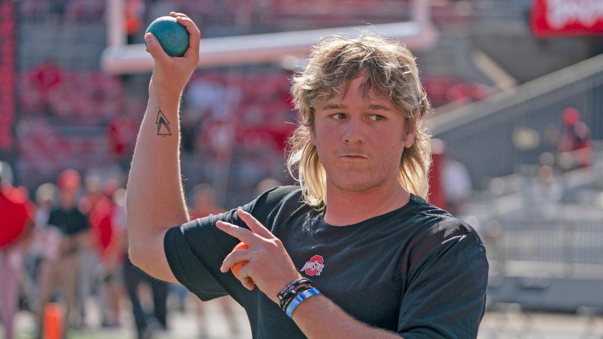 Please enjoy this picture of Quinn Ew ers, the rare college athlete who beat the system.