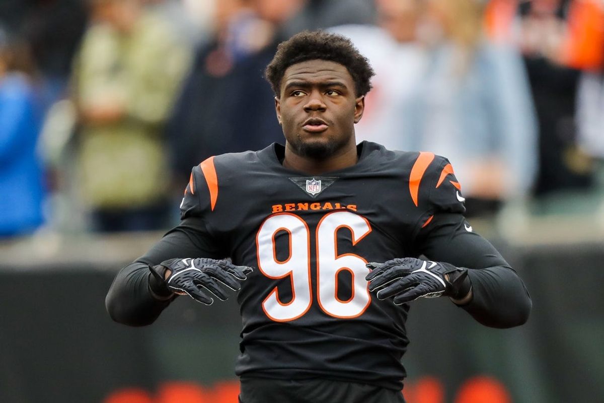 Dec 5, 2021; Cincinnati, Ohio, USA; Cincinnati Bengals defensive end Cameron Sample (96) during warmups prior to the game against the Los Angeles Chargers at Paul Brown Stadium. Mandatory Credit: Katie Stratman-Imagn Images