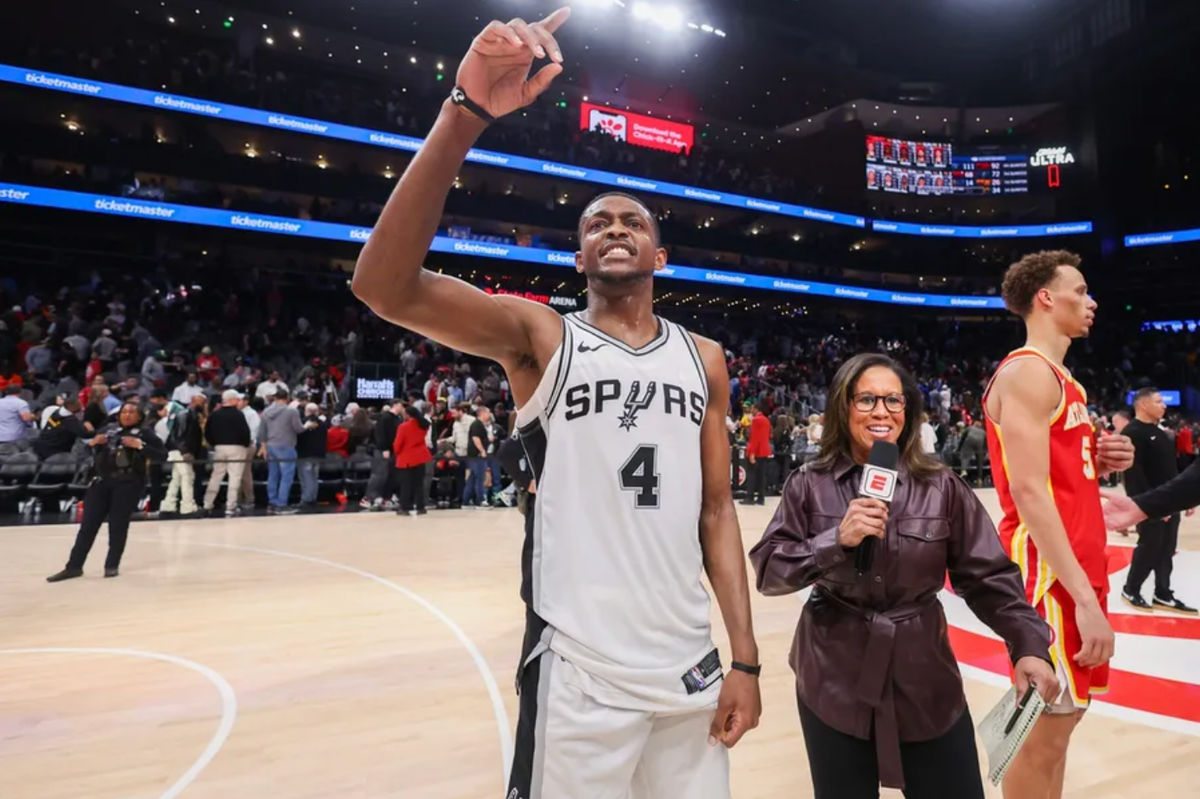 Feb 5, 2025; Atlanta, Georgia, USA; San Antonio Spurs guard De'Aaron Fox (4) after a victory over the Atlanta Hawks at State Farm Arena. Mandatory Credit: Brett Davis-Imagn Images