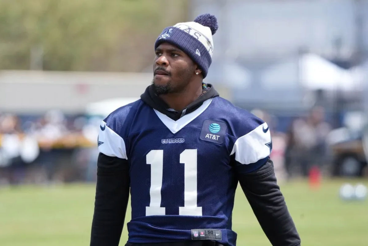 26 de julio de 2025; Oxnard, CA, EE. UU.; El ala defensiva de los Dallas Cowboys, Micah Parsons (11), en el campamento de entrenamiento en River Ridge Fields. Crédito obligatorio: Kirby Lee-Imagn Images