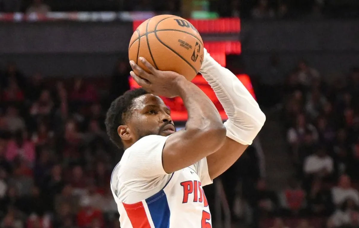 Apr 4, 2025; Toronto, Ontario, CAN; Detroit Pistons guard Malik Beasley (5) shoots the ball against the Toronto Raptors in the first half at Scotiabank Arena. Mandatory Credit: Dan Hamilton-Imagn Images