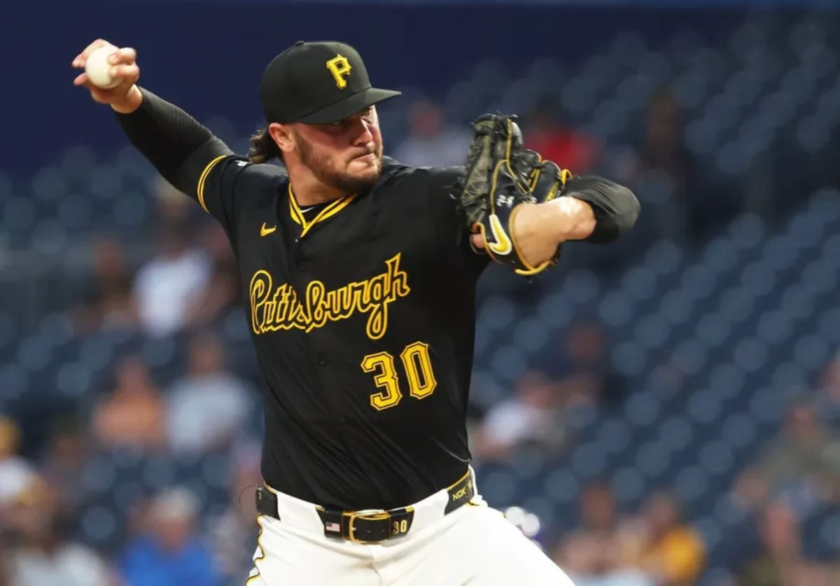 16 de septiembre de 2025; Pittsburgh, Pensilvania, EE. UU.; El lanzador abridor de los Pittsburgh Pirates, Paul Skenes (30), lanza contra los Chicago Cubs durante la tercera entrada en el PNC Park. Crédito obligatorio: Charles LeClaire-Imagn Images