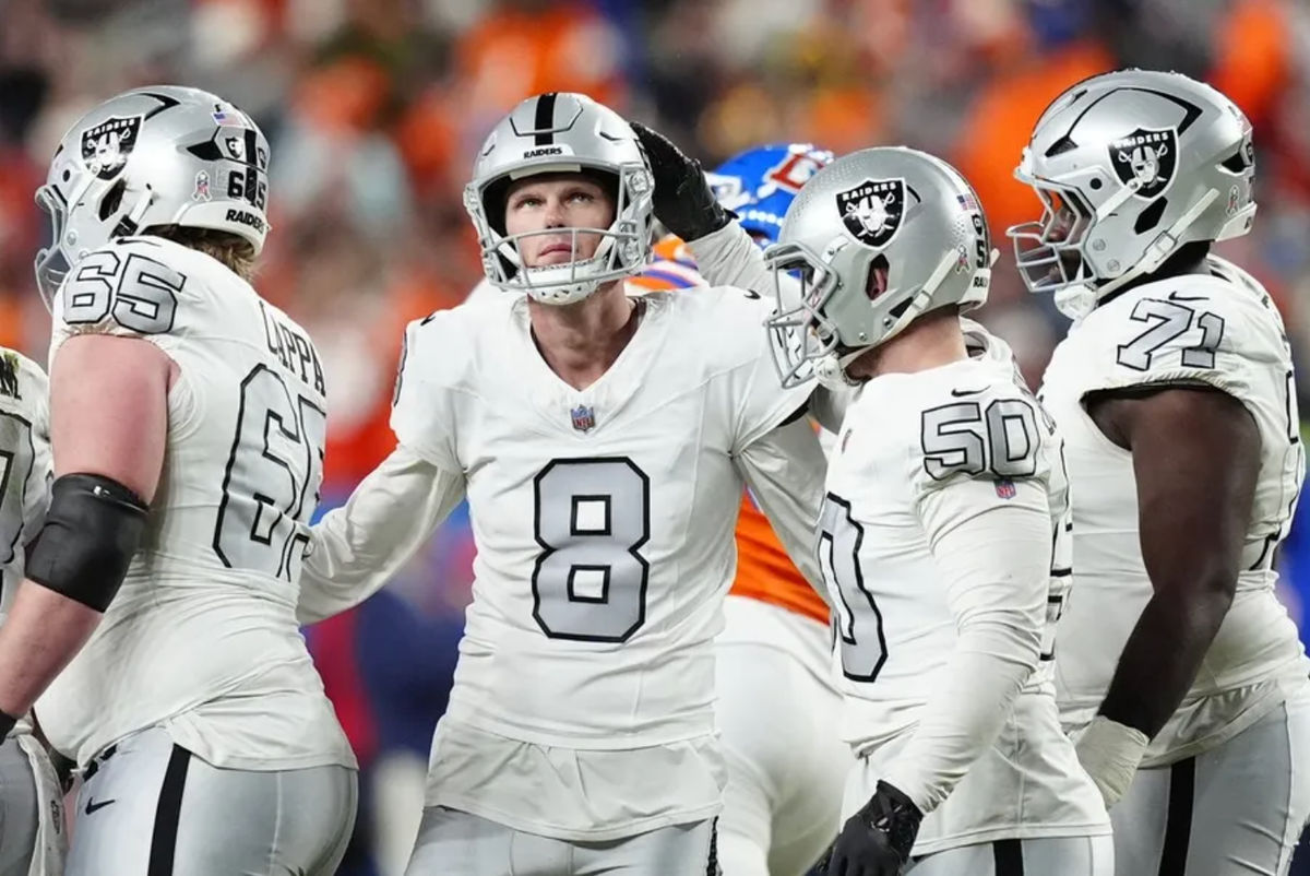 Nov 6, 2025; Denver, Colorado, USA; Las Vegas Raiders kicker Daniel Carlson (8) reacts after missing a field goal against the Denver Broncos during the second half at Empower Field at Mile High. Mandatory Credit: Ron Chenoy-Imagn Images