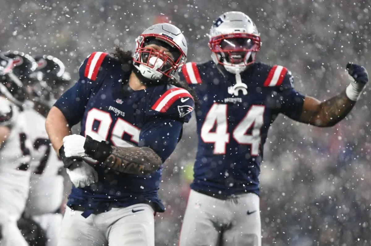 Jan 18, 2026; Foxborough, MA, USA; New England Patriots defensive lineman Khyiris Tonga (95) celebrates a sack in the fourth quarter against the New England Patriots in an AFC Divisional Round game at Gillette Stadium. Mandatory Credit: Brian Fluharty-Imagn Images