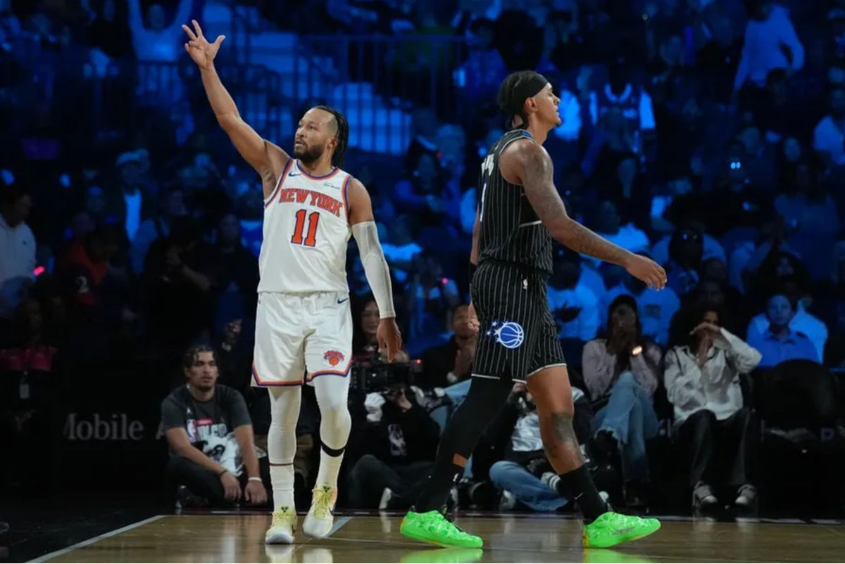 Dec 13, 2025; Las Vegas, Nevada, USA; New York Knicks guard Jalen Brunson (11) reacts as Orlando Magic forward Paolo Banchero (5) walks away during the third quarter at T-Mobile Arena. Mandatory Credit: Kirby Lee-Imagn Images