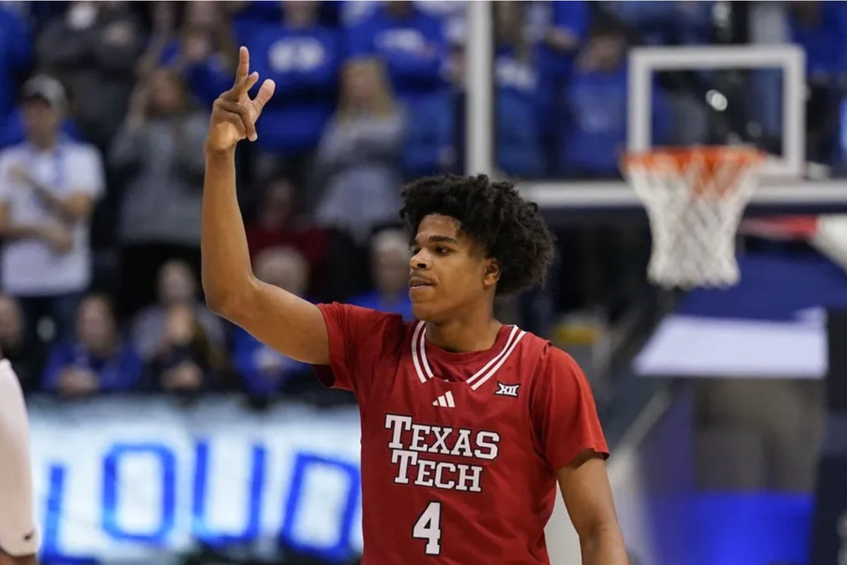 7 de marzo de 2026; Provo, Utah, EE. UU.; El base de los Texas Tech Red Raiders, Christian Anderson (4), reacciona a un triple anotado durante la segunda mitad del partido contra los BYU Cougars en el Marriott Center. Crédito obligatorio: Aaron Baker-Imagn Images