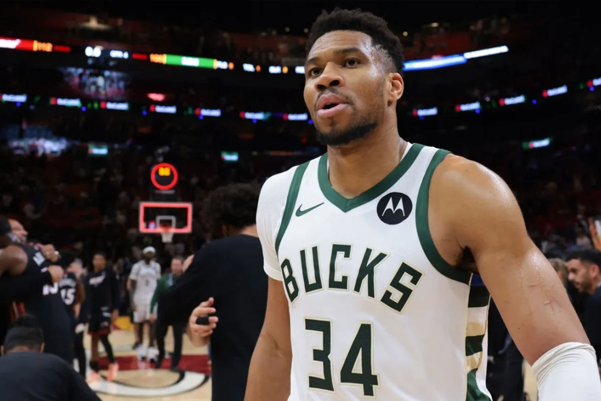El alero de los Milwaukee Bucks, Giannis Antetokounmpo, tras un partido contra los Miami Heat el 12 de marzo de 2026.