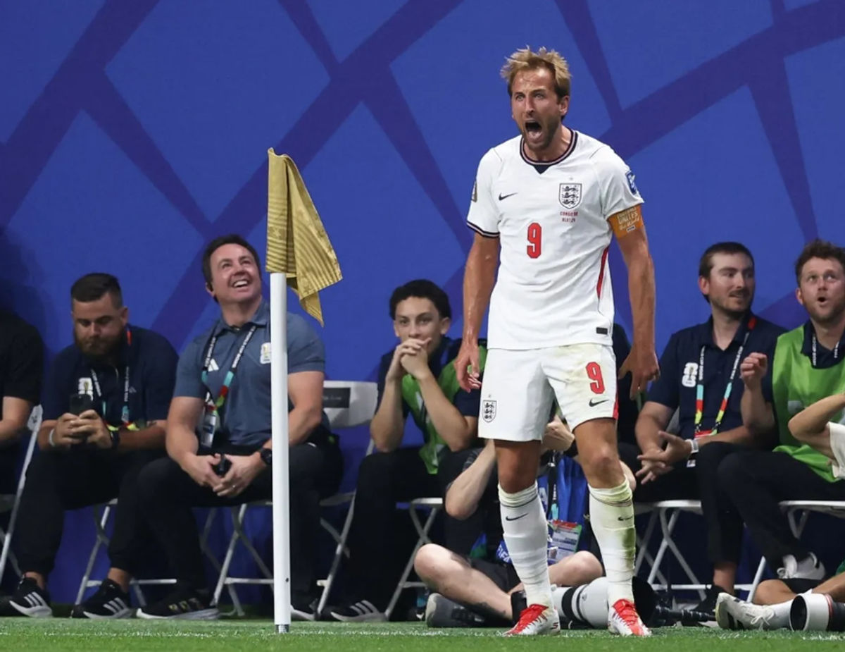 1º de julho de 2026; Atlanta, Geórgia, EUA; Harry Kane, da Inglaterra, comemora o segundo gol da equipe. Crédito obrigatório: Brett Davis-Imagn Images