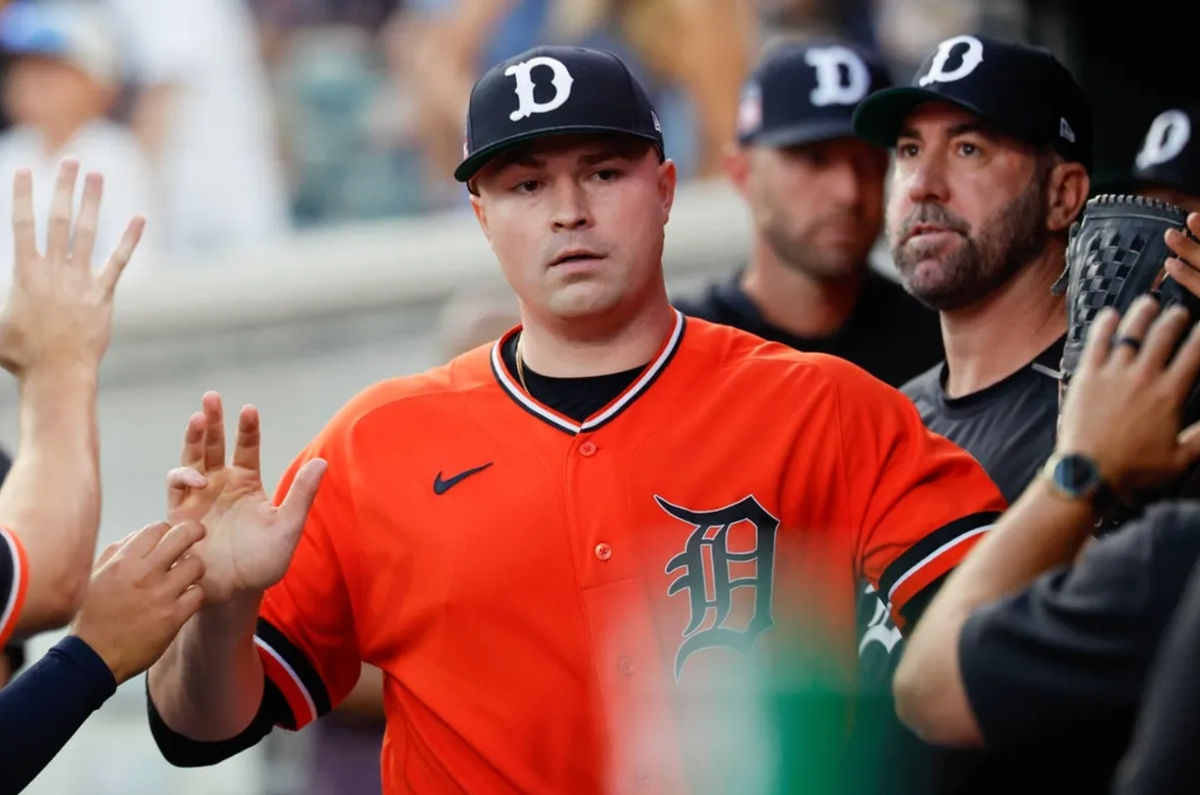 Jul 24, 2026; Detroit, Michigan, USA; Detroit Tigers pitcher Tarik Skubal (29) receives congratulations from teammates in the eighth inning against the Kansas City Royals at Comerica Park. Mandatory Credit: Rick Osentoski-Imagn Images