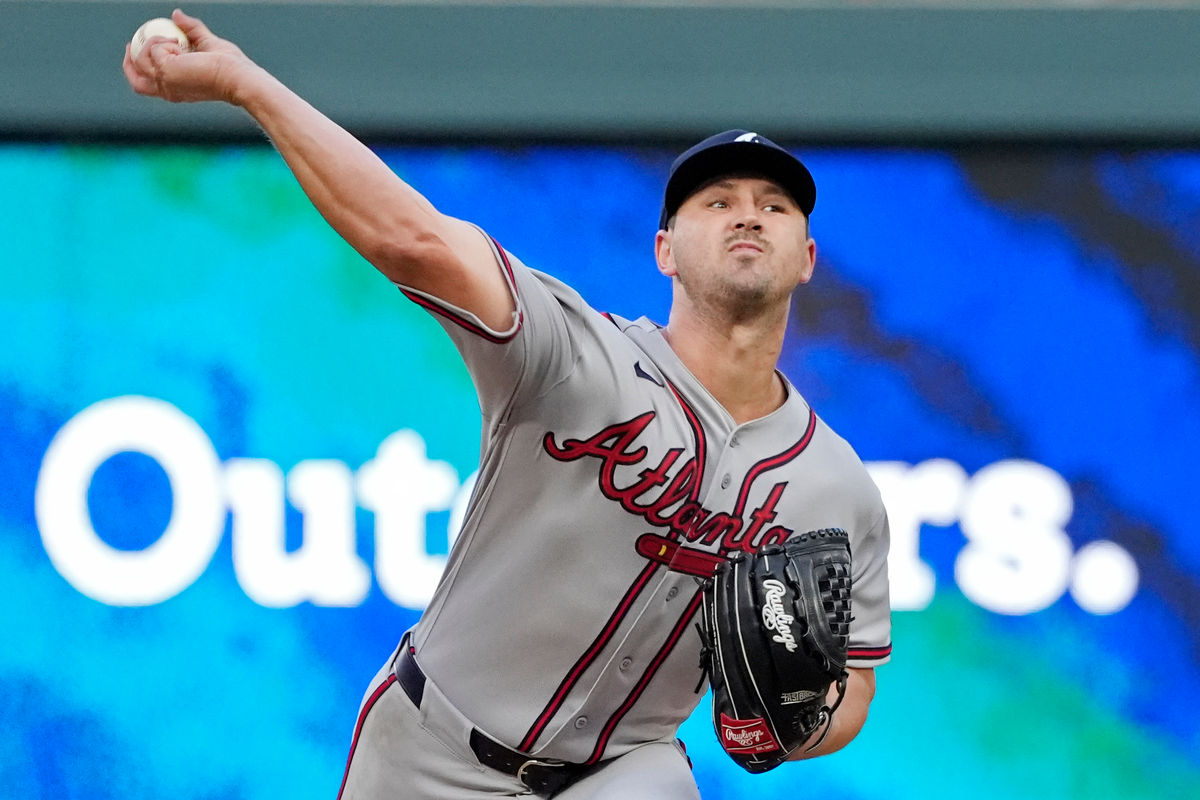 Aug 18, 2026; Minneapolis, Minnesota, USA; Atlanta Braves starting pitcher Tyler Mahle (54) throws to the Minnesota Twins in the third inning at Target Field. Mandatory Credit: Bruce Kluckhohn-Imagn Images