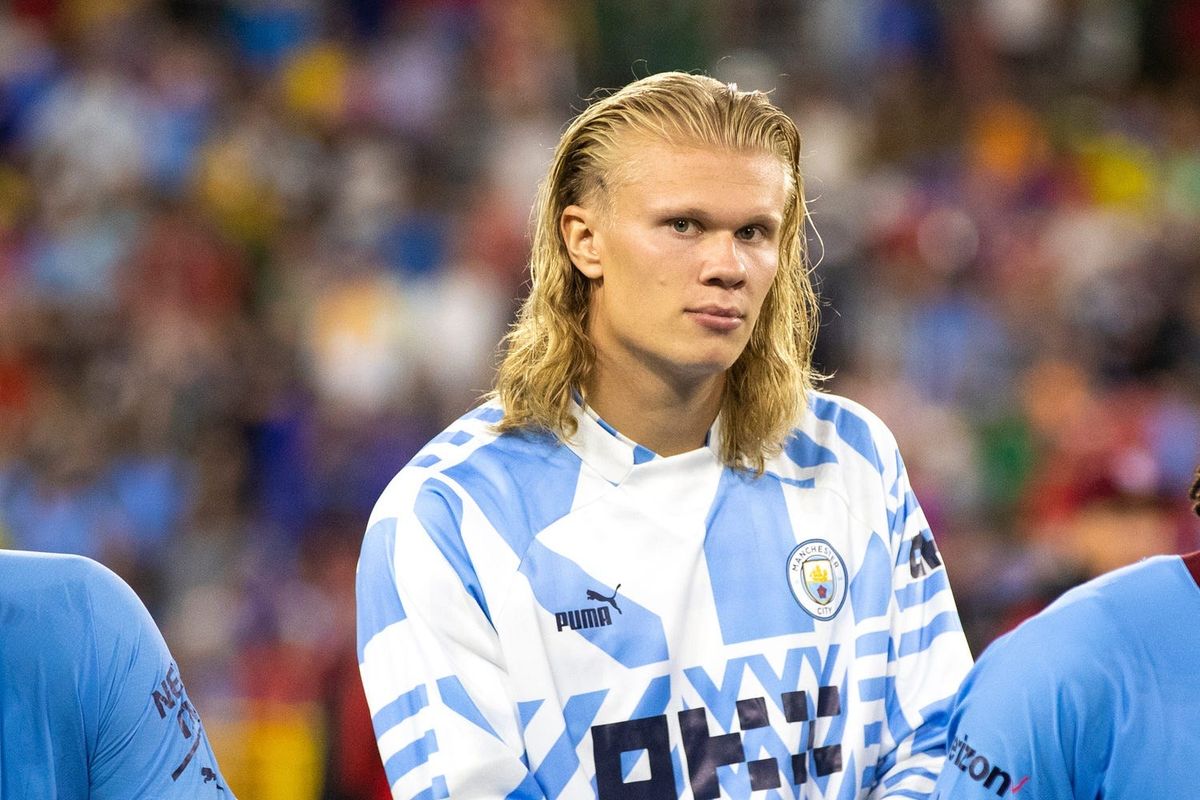O atacante do Manchester City, Erling Haaland (9), olha para a torcida após o amistoso entre FC Bayern de Munique e Manchester City, no sábado, 23 de julho de 2022, no Lambeau Field, em Green Bay, Wisconsin. Gpg Bayern Man City Jogo 7232022 0007