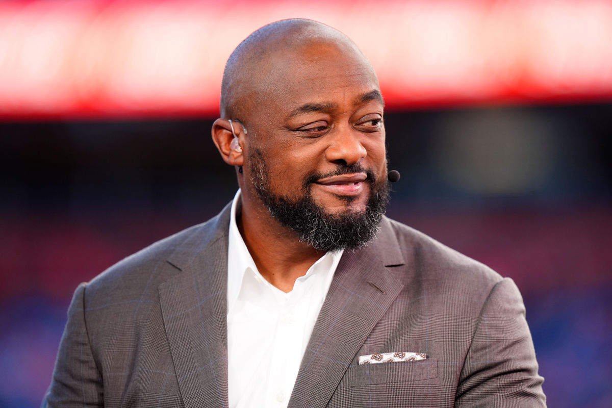 Sep 27, 2026; Denver, Colorado, USA; NBC broadcast analyst Mike Tomlin before the game between Los Angeles Rams and Denver Broncos at Empower Field at Mile High. Mandatory Credit: Ron Chenoy-Imagn Images