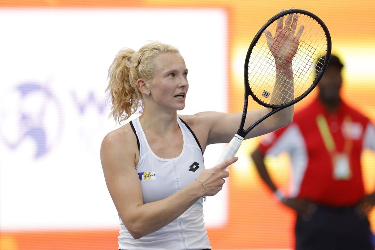 Mar 24, 2022; Miami Gardens, FL, USA; Katerina Siniakova (CZE) salutes the crowd after her match against Emma Raducanu (GBR) (not pictured) in a second round women's singles match in the Miami Open at Hard Rock Stadium. Mandatory Credit: Geoff Burke-Imagn Images