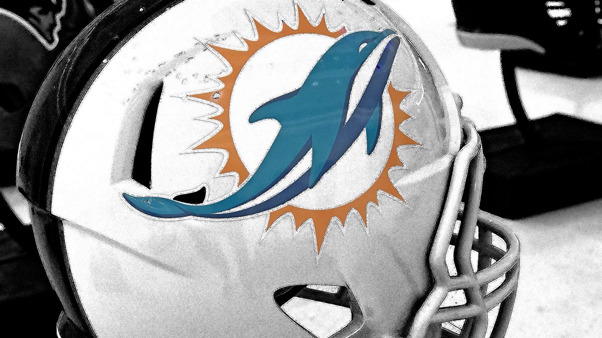 The Dolphins are reportedly interested in acquiring Des haun Watson.