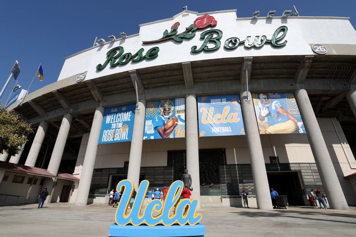 Oct 8, 2022; Pasadena, California, USA;  A general view of the Rose Bowl stadium facade. Mandatory Credit: Kiyoshi Mio-Imagn Images