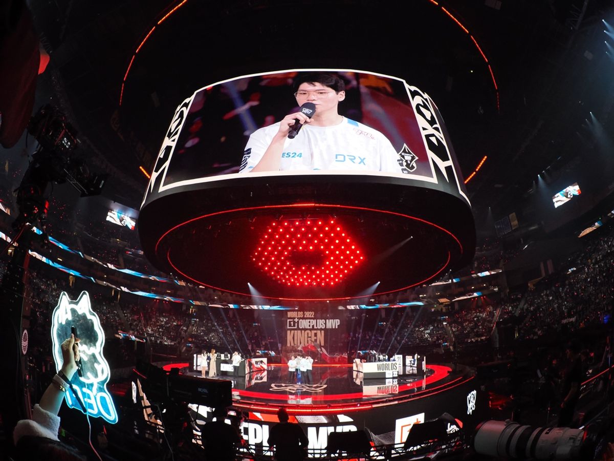 Nov 5, 2022; San Francisco, California, USA; DRX top laner Hwang \"Kingen\" Seong-hoon receives the MVP award after the in abasing T1 in the League of Legends World Championships at Chase Center. Mandatory Credit: Kelley L Cox-Imagn Images