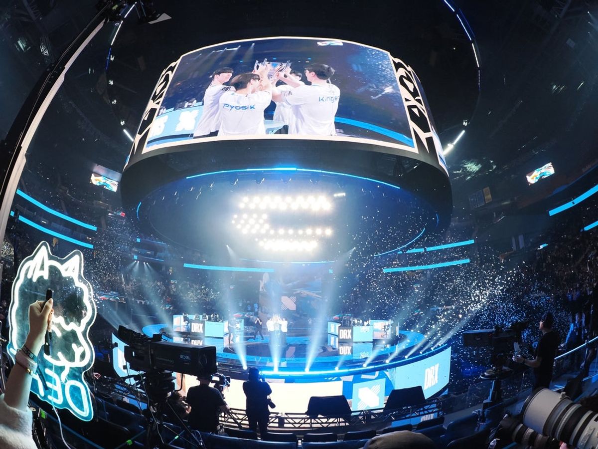 Nov 5, 2022; San Francisco, California, USA; DRX players hold up the Summoner's Cup Worlds 2022 trophy after the win against T1 in the League of Legends World Championships at Chase Center. Mandatory Credit: Kelley L Cox-Imagn Images