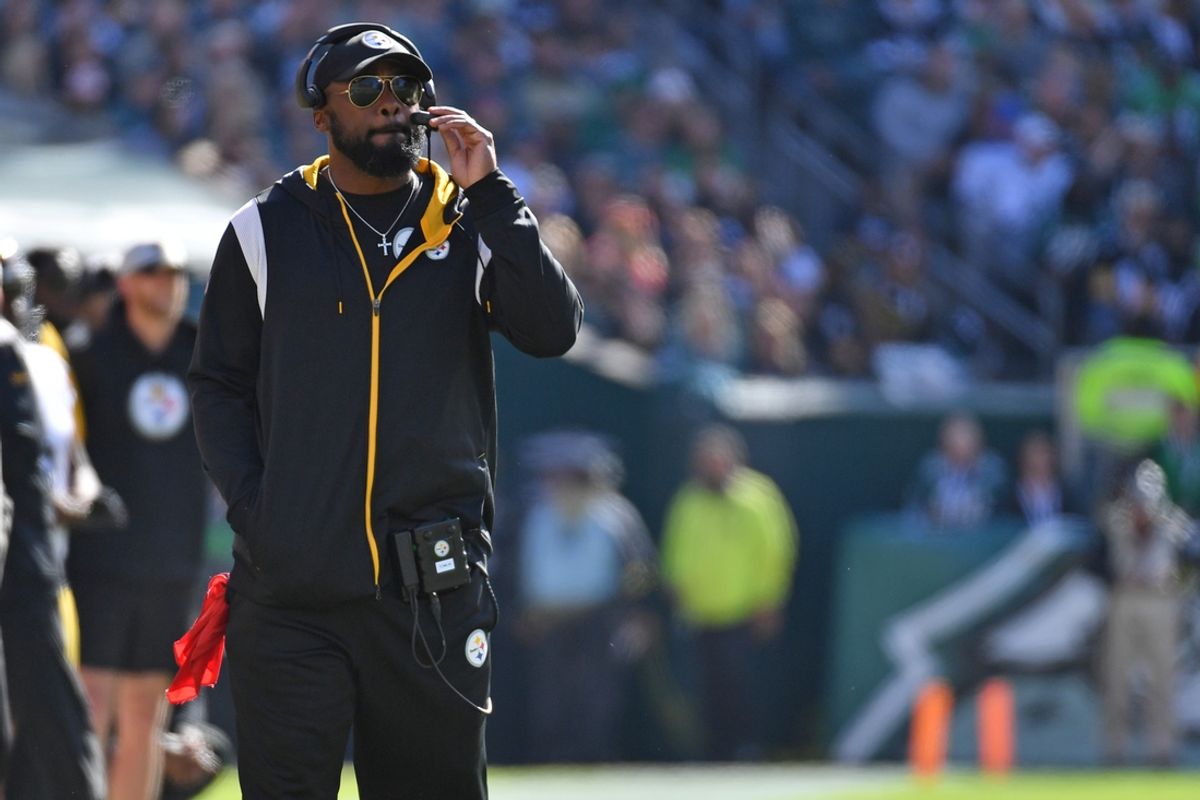 Steelers head coach Mike Tomlin has Pittsburgh on the verge of a playoff berth. Mandatory Credit: Eric Hartline-Imagn Images