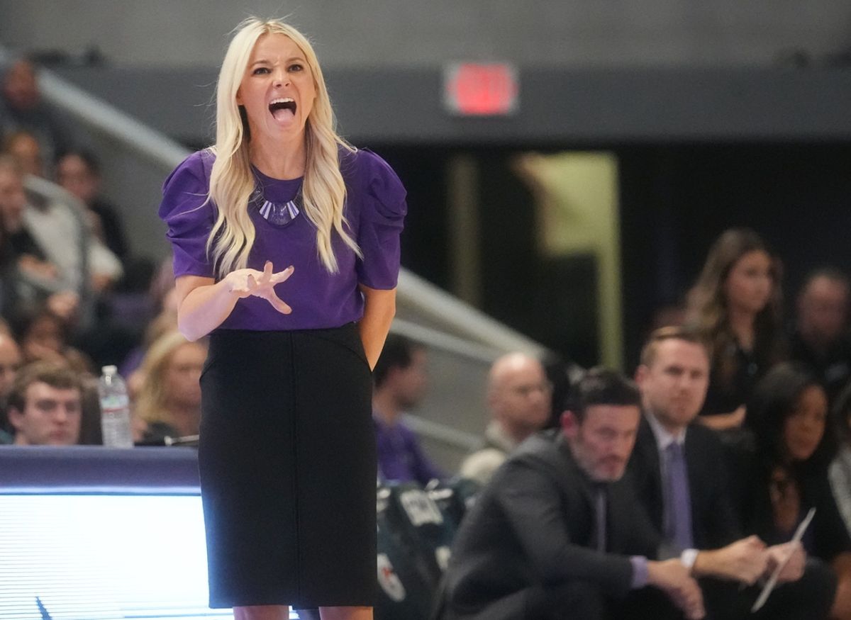 GCU Lopes head coach Molly Miller yells out to her team as they take on the ASU Sun Devils at GCU Arena in Phoenix on Nov. 30, 2022.

Ncaa Womens Basketball Asu Women S Basketball At Grand Canyon University Asu At Gcu