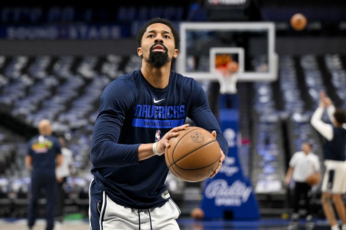 Feb 2, 2023; Dallas, Texas, USA; Dallas Mavericks guard Spencer Dinwiddie (26) warms up before the game between the Dallas Mavericks and the New Orleans Pelicans at the American Airlines Center. Mandatory Credit: Jerome Miron-USA TODAY Sports