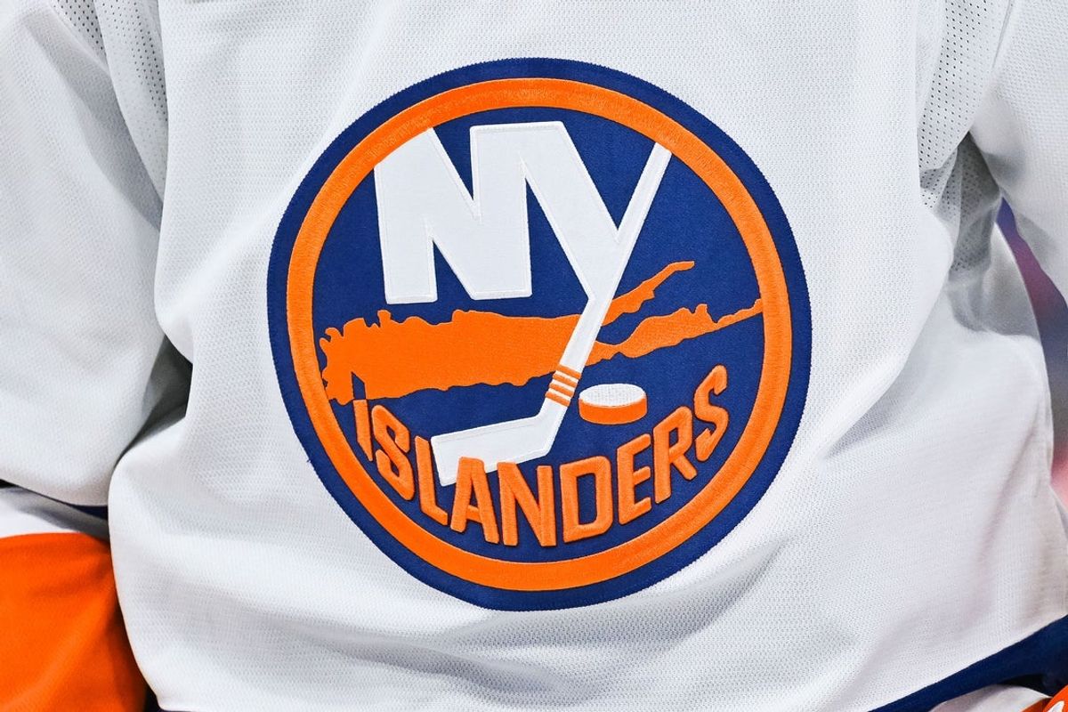 Feb 11, 2023; Montreal, Quebec, CAN; View of a New York Islanders logo on a jersey worn by a member of the team against the Montreal Canadiens during the second period at Bell Centre. Mandatory Credit: David Kirouac-Imagn Images